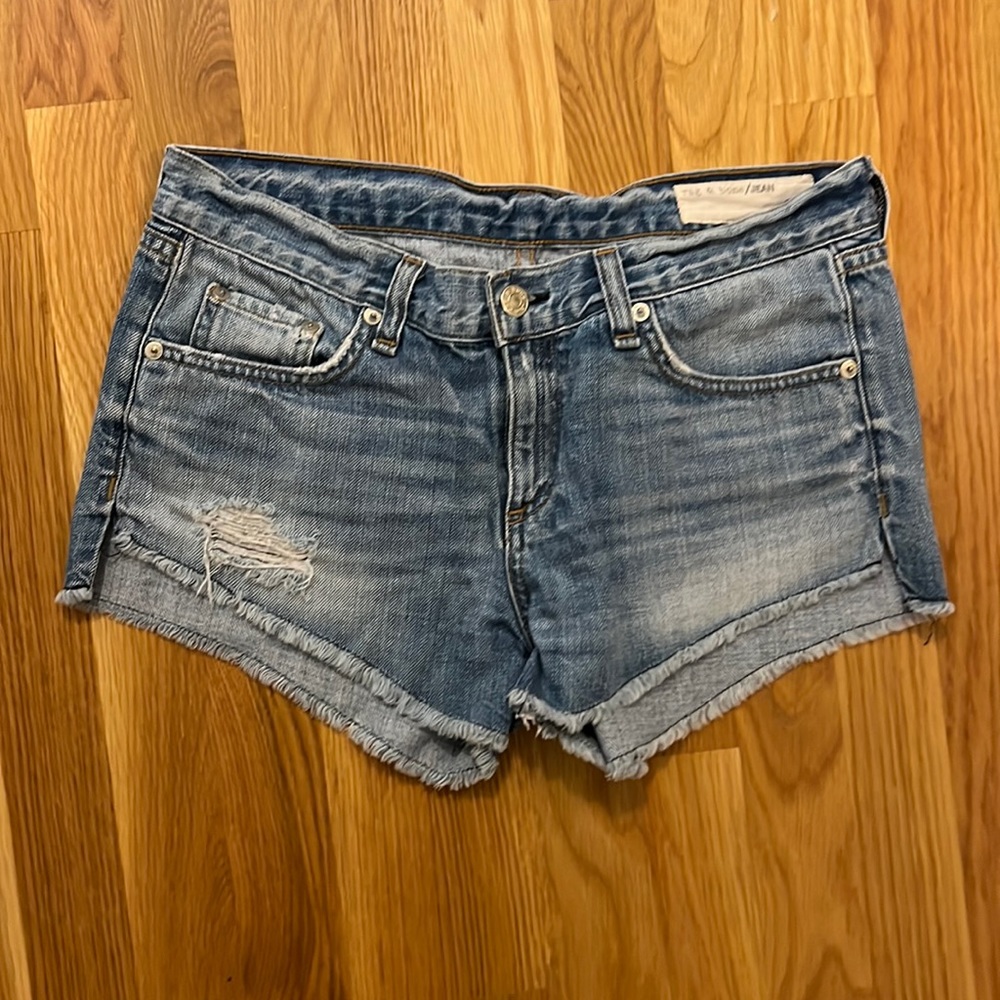Rag & bone size 26 Jean shorts